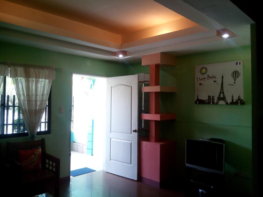 Gomez Guest House Tagbilaran City Bilik gambar